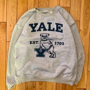 Yale university sweatshirt Women’s Medium Grey Pullover Crewneck